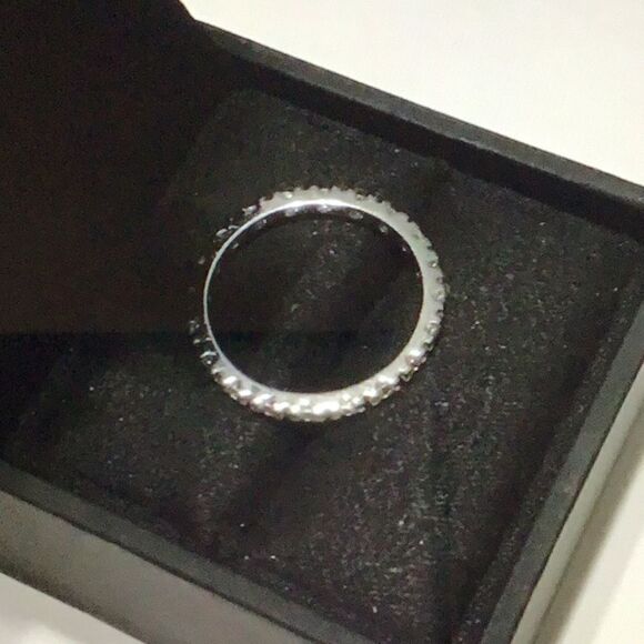 Gorgeous New 1 Ct. Pave Sim Diamond Eternity Band Ring Sz 7 - Picture 3 of 4